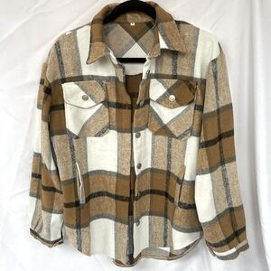 Flannel women’s cream, tan, and black plaid shacket size small
